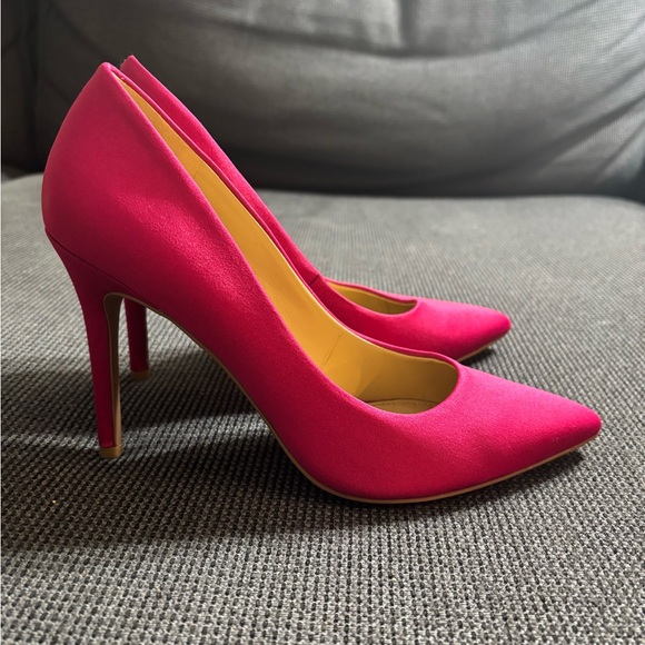Michael Kors Pink Heels size 7 - Picture 1 of 11